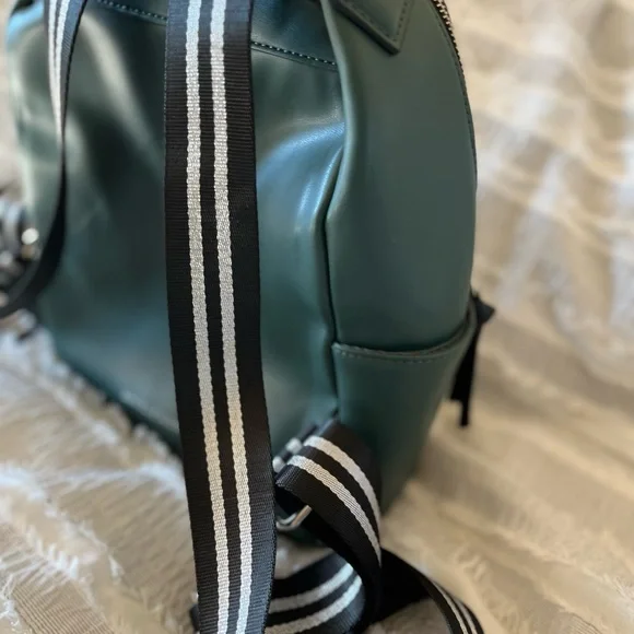 Danielle Nicole Slytherin Backpack - Picture 6 of 6